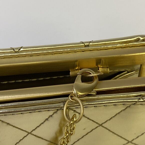 Sondra Roberts Clutch with Removal Chain Kiss Lock Closure Gold Metallic Quilted - Picture 8 of 10